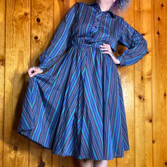 Dresses & Skirts - VINTAGE Ejm Petite Stripe Midi Dress